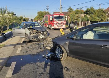 Iași | Coliziune violentă între două autoturisme în localitatea Dancu 
