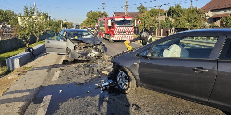 Iași | Coliziune violentă între două autoturisme în localitatea Dancu 