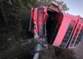 Iași | Camion răsturnat pe DN 24, în localitatea Păun, comuna Bârnova
