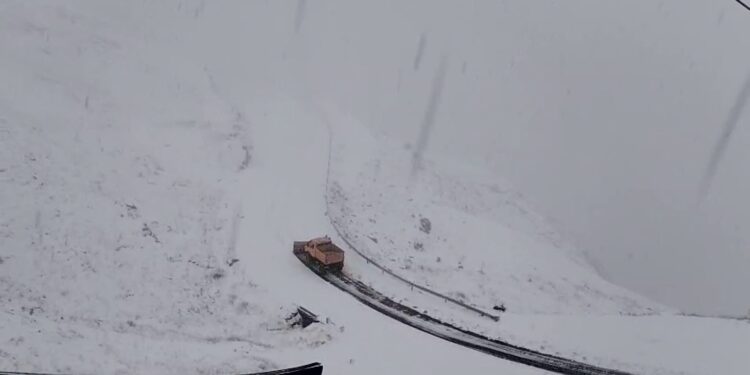 Transfagarasanul se închide