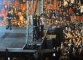 Moment jenant la un concert de la Arenele Romane. Un așa zis artist al noii generații a urinat pe scenă, în fața publicului