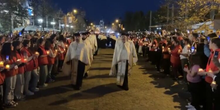 30.000 de persoane au participat la procesiunea „Calea Sfinților” de la Iași