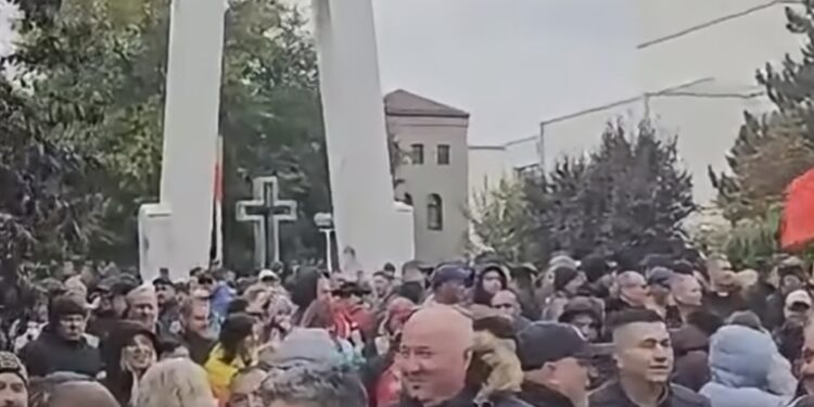 Protest la combinatul Liberty Galați: siderurgiștii cer salariile restante și salvarea locurilor de muncă