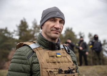 Primarul Kievului le recomandă locuitorilor să plece temporar din oraș. „Acum este vorba despre supraviețuire”