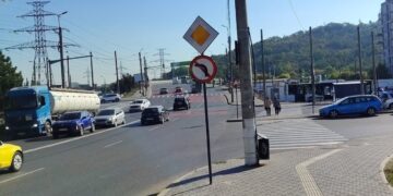 Schimbare importantă în traficul din zona Selgros. Virajul la stânga, interzis în ambele sensuri