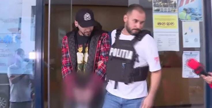Trapperul Ian, reținut de Poliția Capitalei după ce a urinat pe scenă, în fața publicului