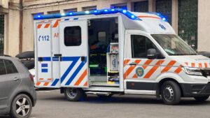 Incendiu la etajul 7 al unui bloc din Nicolina, Iași. Mai multe echipaje de pompieri au fost trimise la fața locului