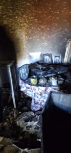 Incendiu într-un bloc din Hârlău. 25 de persoane, dintre care 15 copii, s-au evacuat din imobil