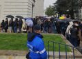 Aproximativ 1.600 de pelerini au rămas la rând la Iași, după încheierea oficială a pelerinajului Sfintei Parascheva