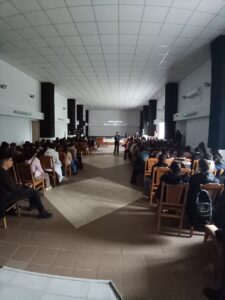 Mascații și jandarmii au descins în Miroslava alături de polițisti. Un minor de 13 ani, prins după ce ar fi cumpărat țigări