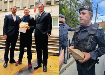 Situație controversată: DIICOT i-a restituit 25 de grame de canabis în baza unei decizii definitive. Jandarmii i le-au confiscat din nou după o oră