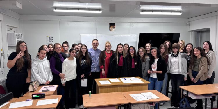 Elevii Colegiului Național Pedagogic „Vasile Lupu” din Iași, judecători, procurori și avocați pentru o zi, în cadrul programului „Școala Altfel”