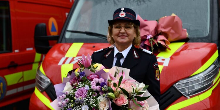 După 20 de ani în slujba salvatorilor ieșeni, Elena Aioanei se retrage din activitate. A fost vocea de la capătul firului pentru oameni aflați în momente de cumpănă.