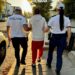 A furat o mașină, a băut și s-a urcat la volan fără permis. S-a oprit într-un gard, la Buhoci
