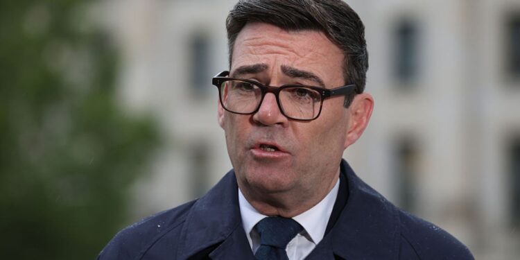Premierul britanic acuză Rusia că a intervenit în referendumul pentru Brexit. Andy Burnham îi numește pe ruși „dușmani”
