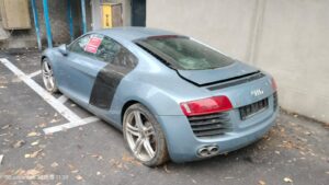 De la supermașină la vehicul abandonat! Un Audi R8 a ajuns în atenția Poliției Locale Iași